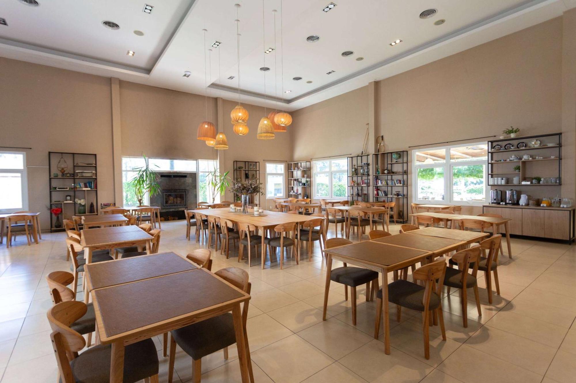 Howard Johnson Hotel & Resort פונס מראה חיצוני תמונה