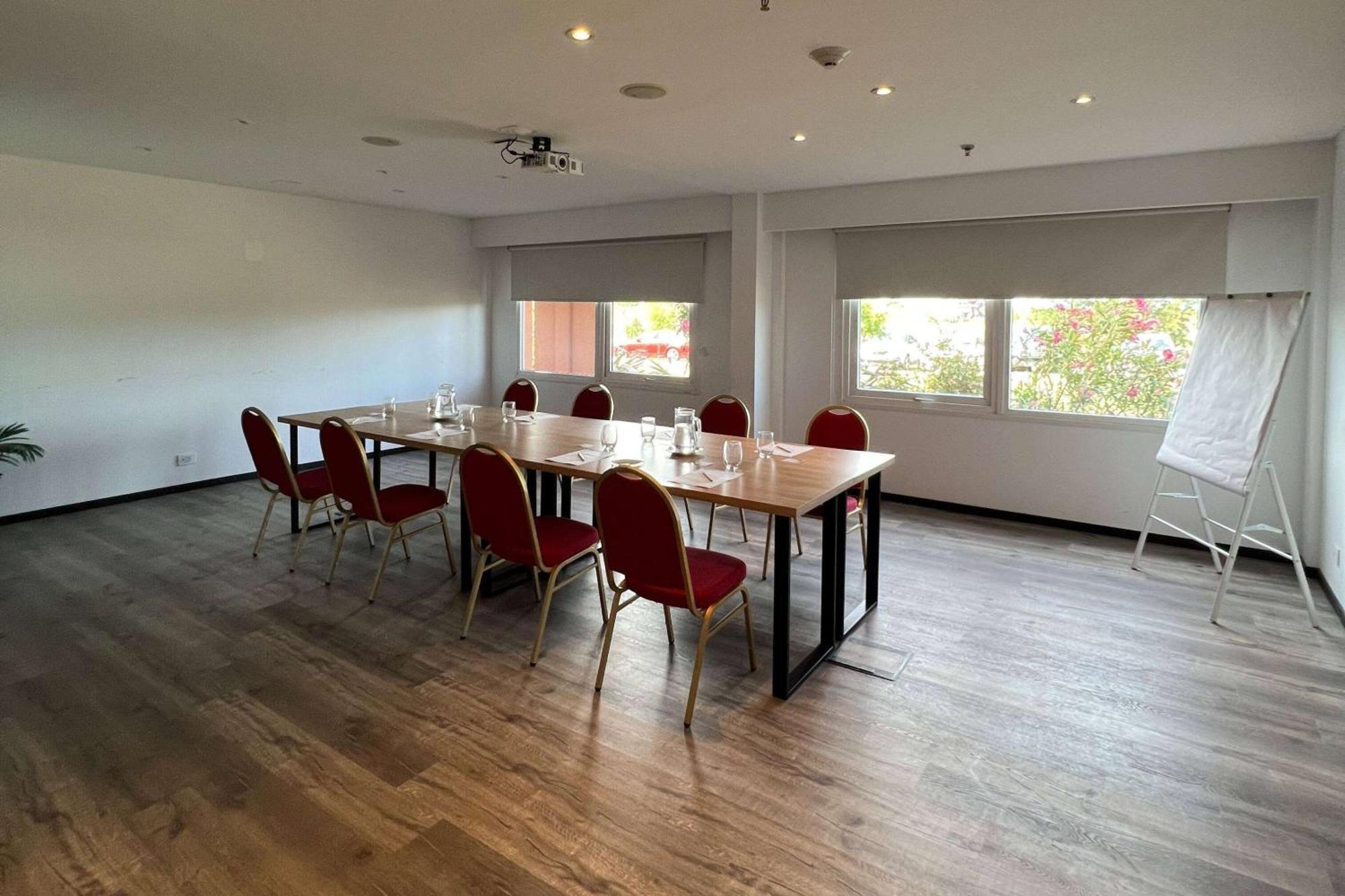 Howard Johnson Hotel & Resort פונס מראה חיצוני תמונה