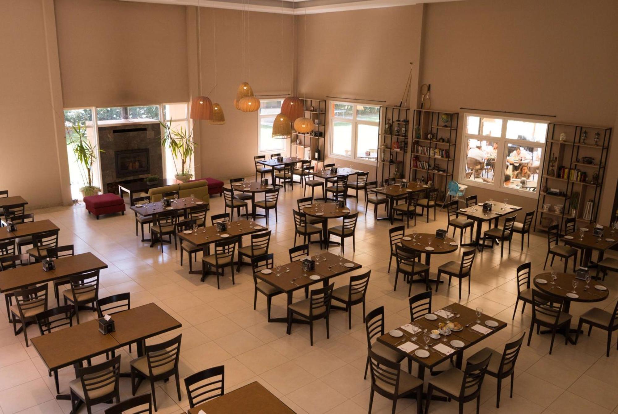 Howard Johnson Hotel & Resort פונס מראה חיצוני תמונה