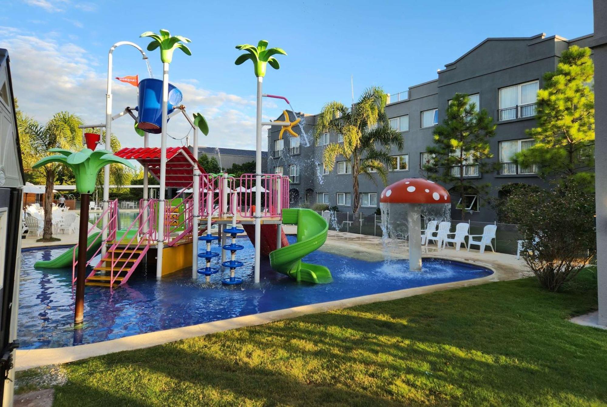 Howard Johnson Hotel & Resort פונס מראה חיצוני תמונה