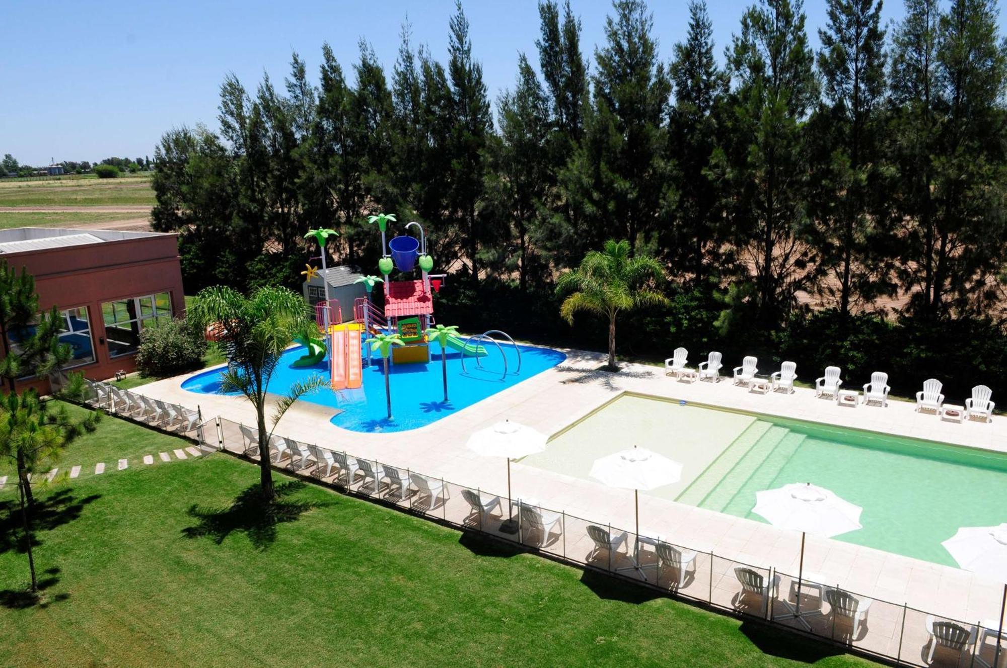 Howard Johnson Hotel & Resort פונס מראה חיצוני תמונה