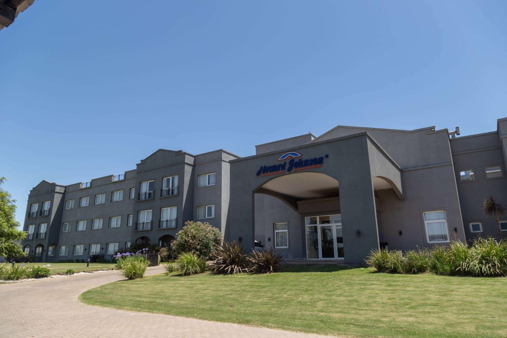 Howard Johnson Hotel & Resort פונס מראה חיצוני תמונה