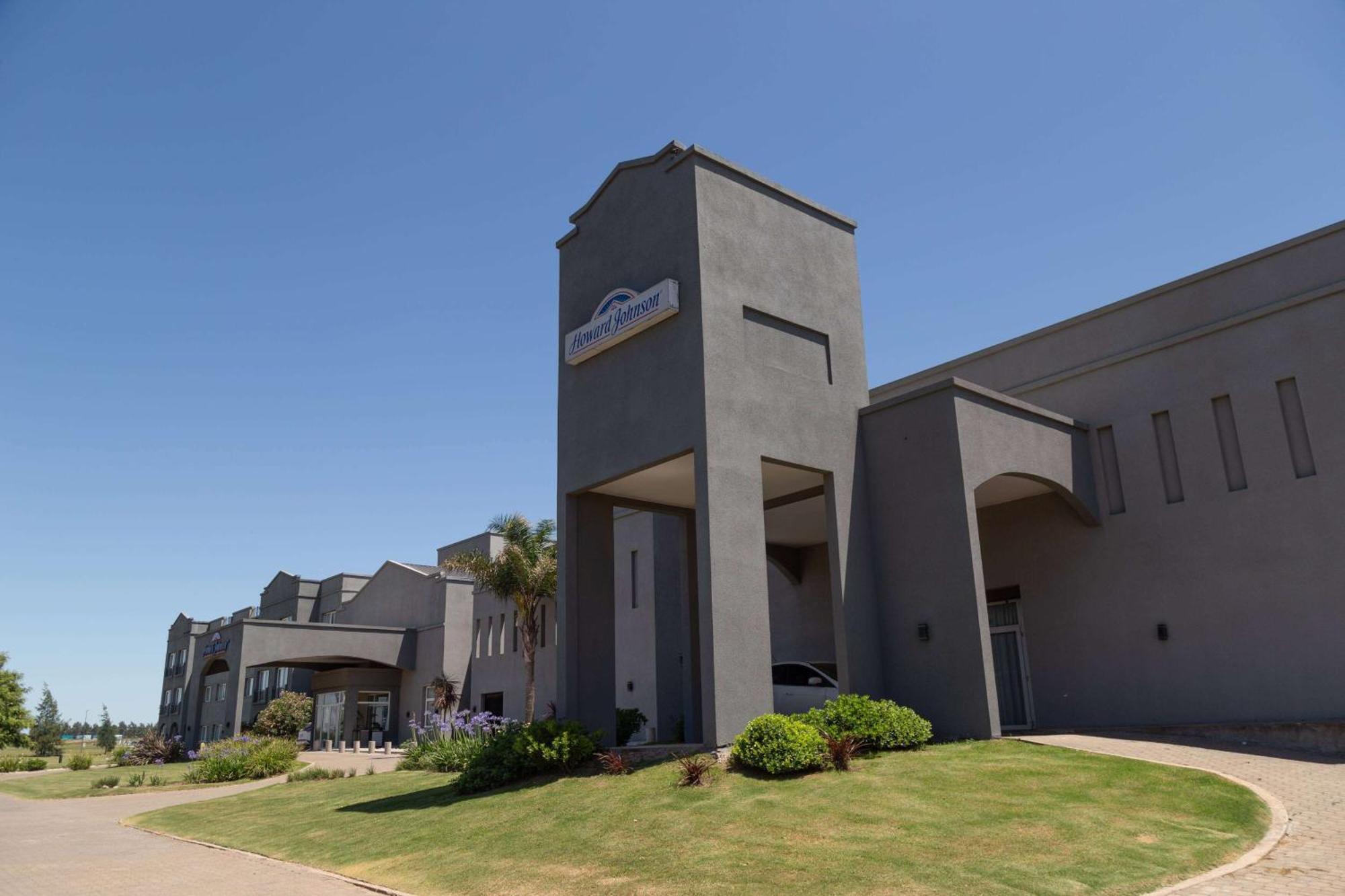 Howard Johnson Hotel & Resort פונס מראה חיצוני תמונה