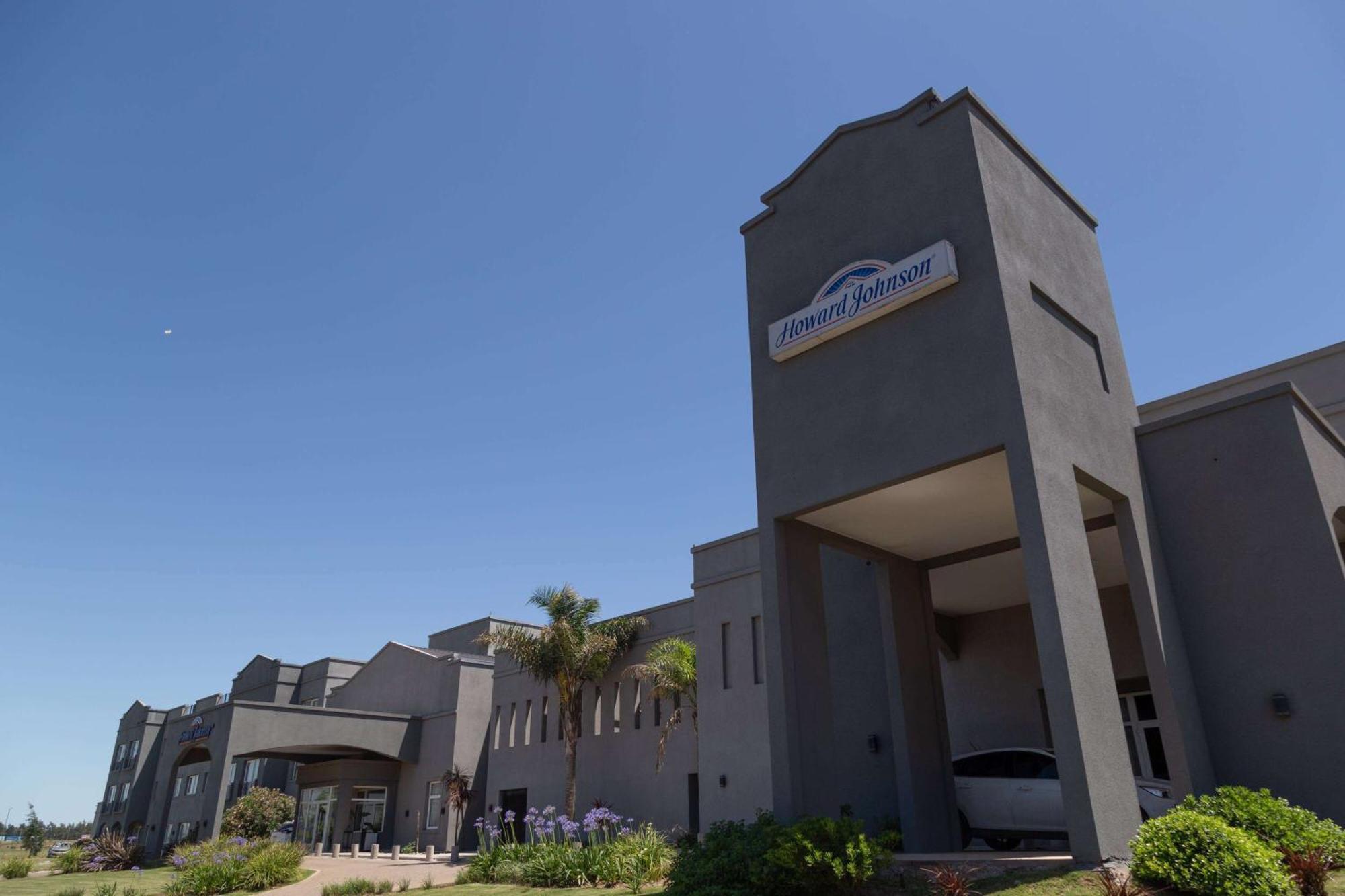 Howard Johnson Hotel & Resort פונס מראה חיצוני תמונה