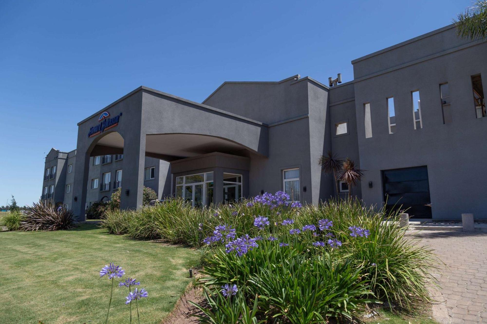 Howard Johnson Hotel & Resort פונס מראה חיצוני תמונה