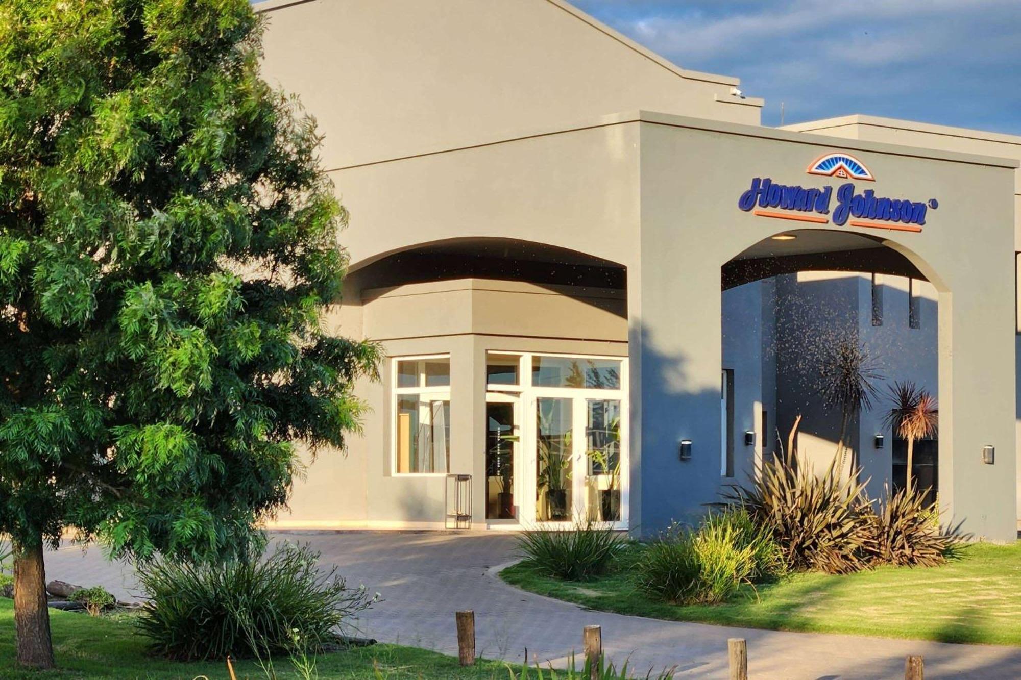 Howard Johnson Hotel & Resort פונס מראה חיצוני תמונה